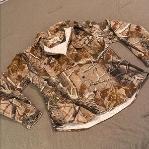 Redhead for Her camo button up size small